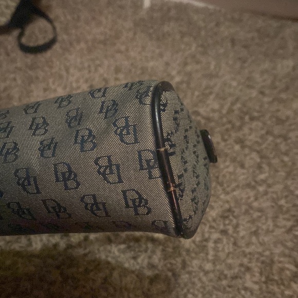 🖤🩶used Dooney 🩶🖤 - Picture 3 of 4